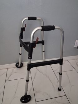 Adult walker