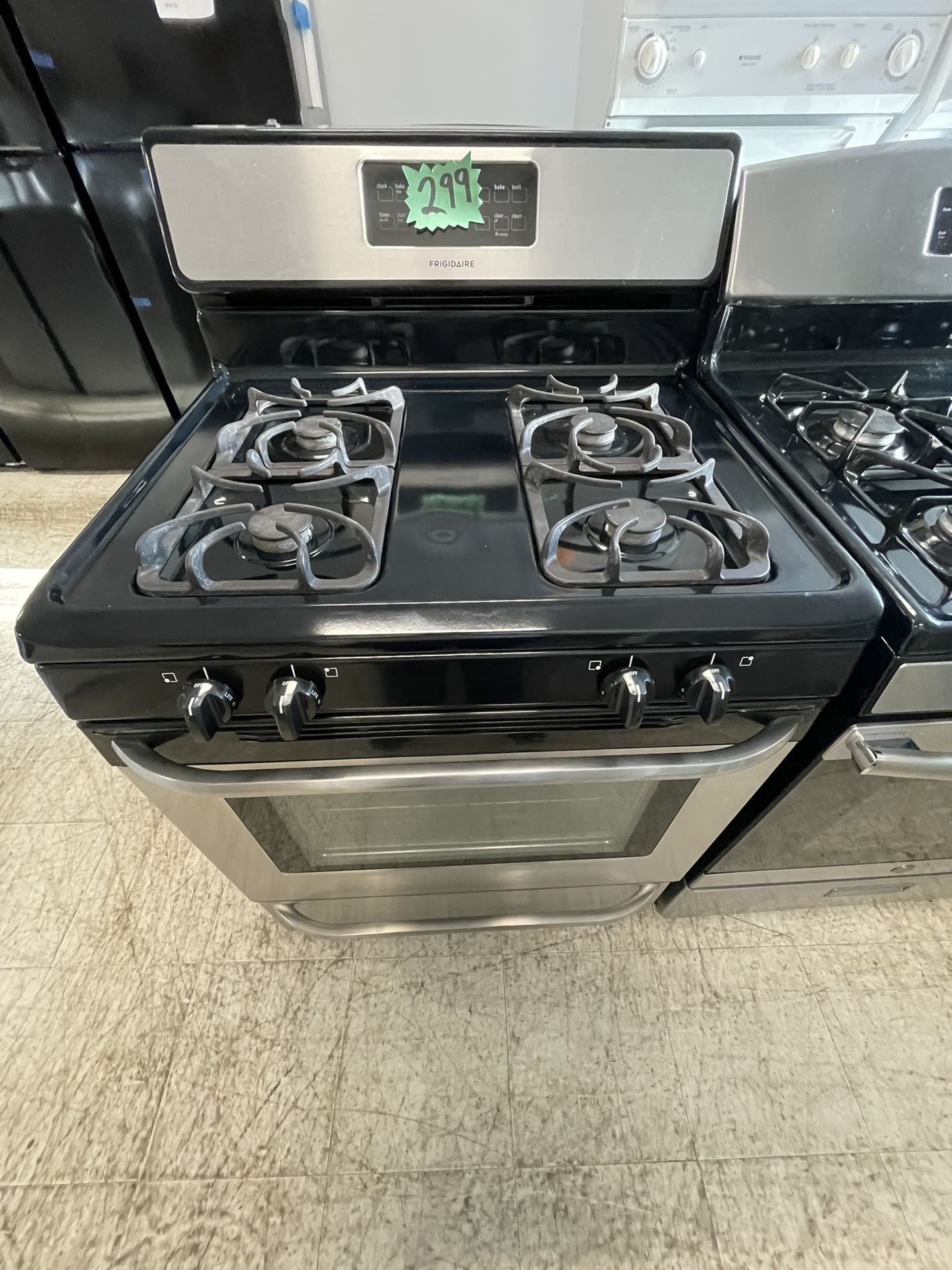 Frigidaire Gas Stove Used In Good Condition With 90days Warranty 
