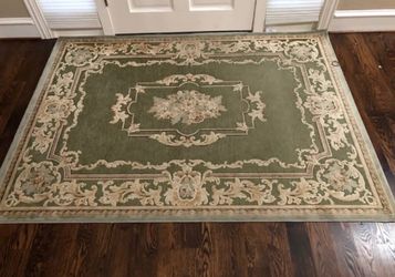 Traditional Green Floral Area Rug – Aubusson Style