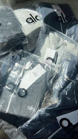 Alo Yoga Clothing Lot New with Tags