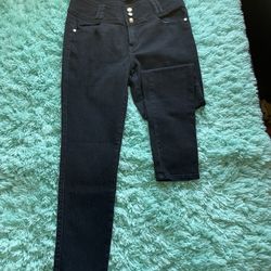 New Women’s Jeans Size 13