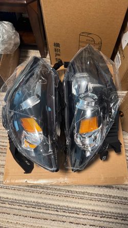 Brand New Halogen Headlight Pair For 2008-2011 Subaru Impreza