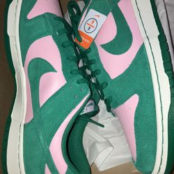 Men’s Nike Dunks Low 