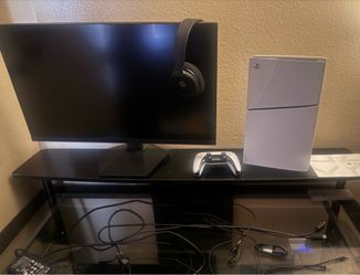 PS5 Digital+ gaming monitor
