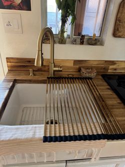 Gold dish drying rack