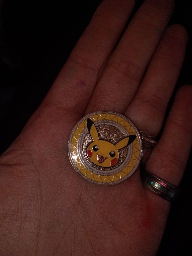 POKEMON PIKACHU TCG XY PREMIUM METAL COIN TRAINERS COLLECTION