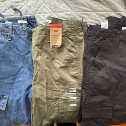 Levi’s 94’baggy Cargos Size 27