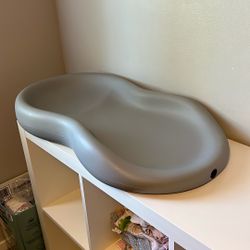 Keekaroo Peanut Changing Pad