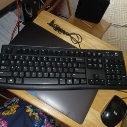 Logitech Keyboard 