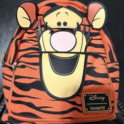 Tigger Loungefly Backpack✨