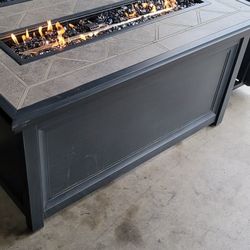 Beautiful Propane Fire Pit Table Used Once 479 Dollar Table