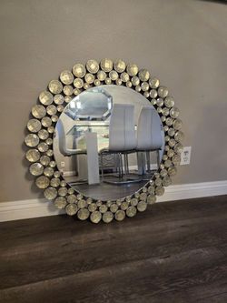 Wall Decor / Wall mirror