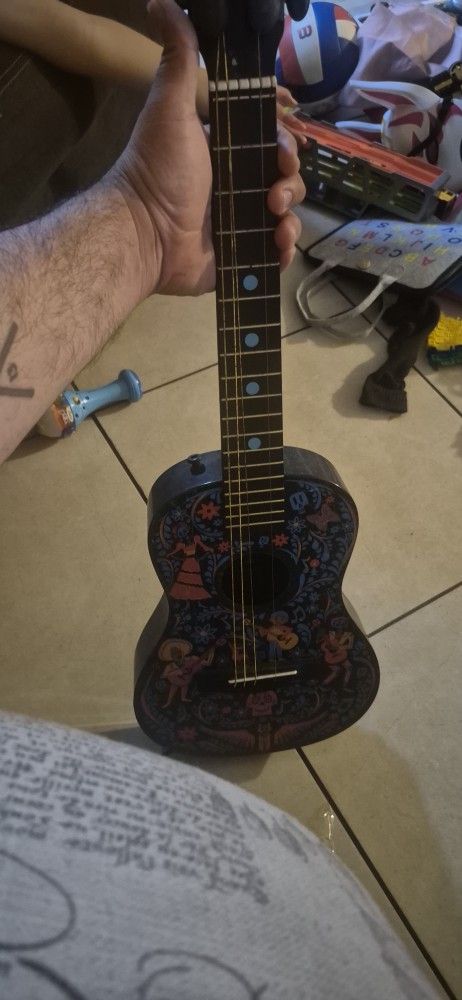 Disney Coco GUITAR