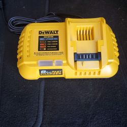 Dewalt Fast Charger 8 Amp
