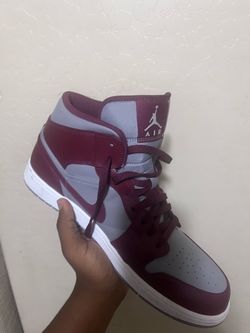 Air Jordan 1 Mid Sneakers