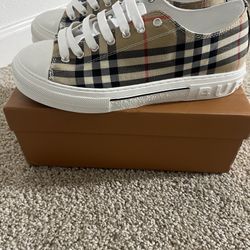 Burberry Shoes