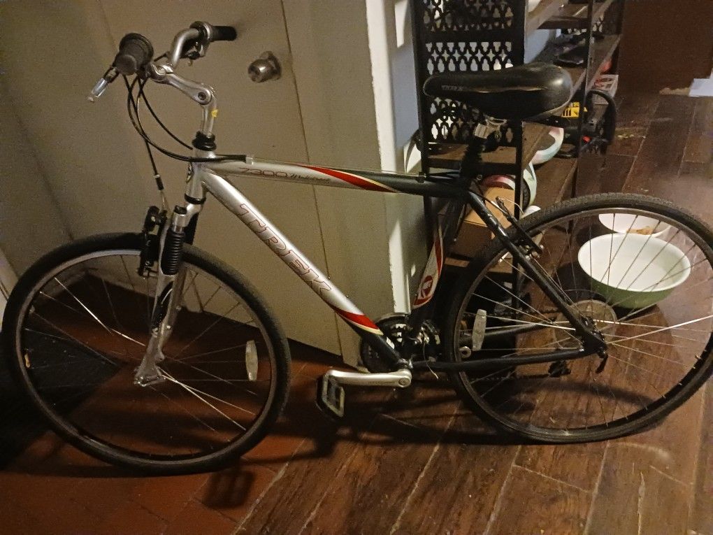 Trek7300