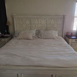 King Size Bed Frame With Boxspring 
