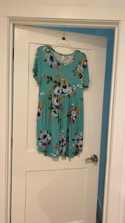 Dress (casual)