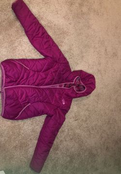 The North face girl jacket size 10-12 (M)