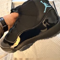 Brand new Gamma 11’s size 8.5 from sneakers app