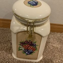 Knot’s Berry Farms Ceramic Cookie Jar