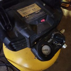 Dewalt Compressor 