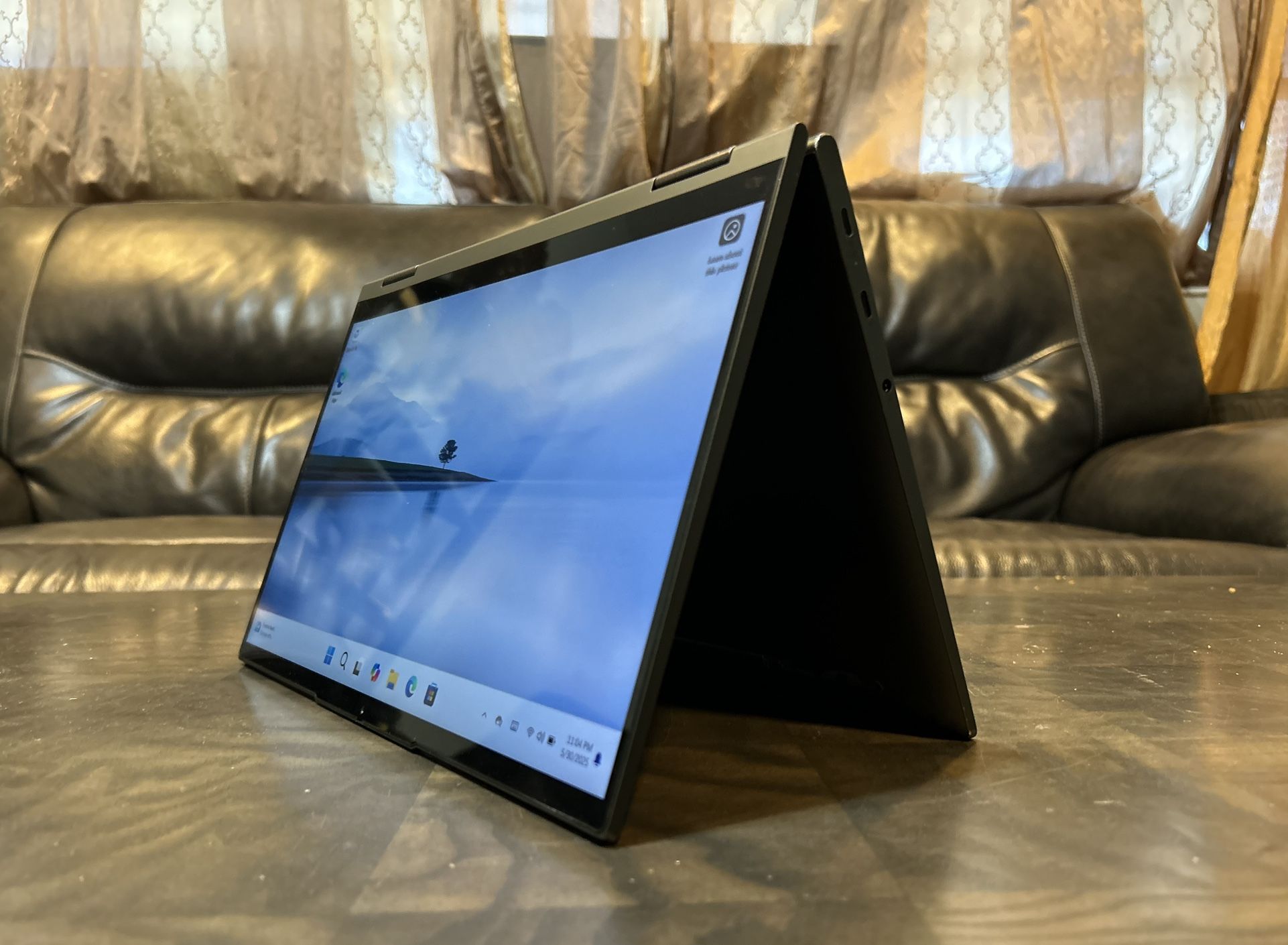Touchscreen Lenovo Yoga 7 14ITL5 Core i5 11th gen 12GB RAM 512GB SSD USB C Full HD 1080p Windows 11 laptop computer