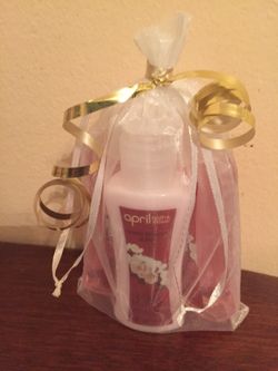 ❤️❤️Great Stocking Stuffer❤️❤️Cherry Blossom Scent Bath Travel Set❤️❤️