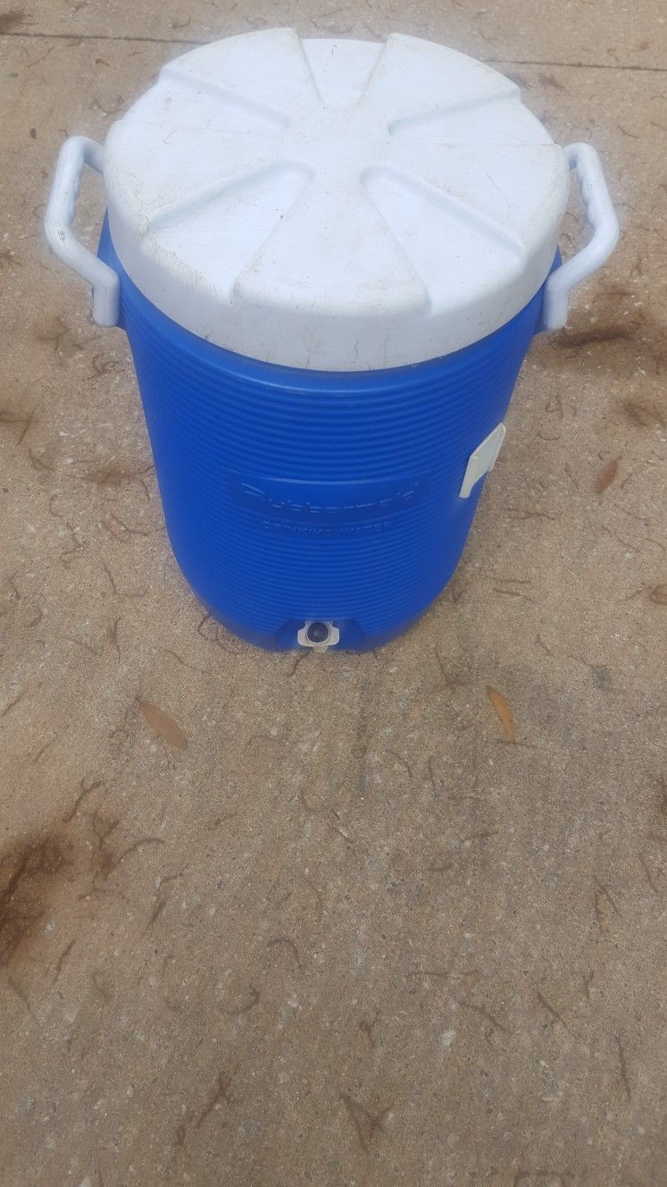 Rubbermaid Water Cooler