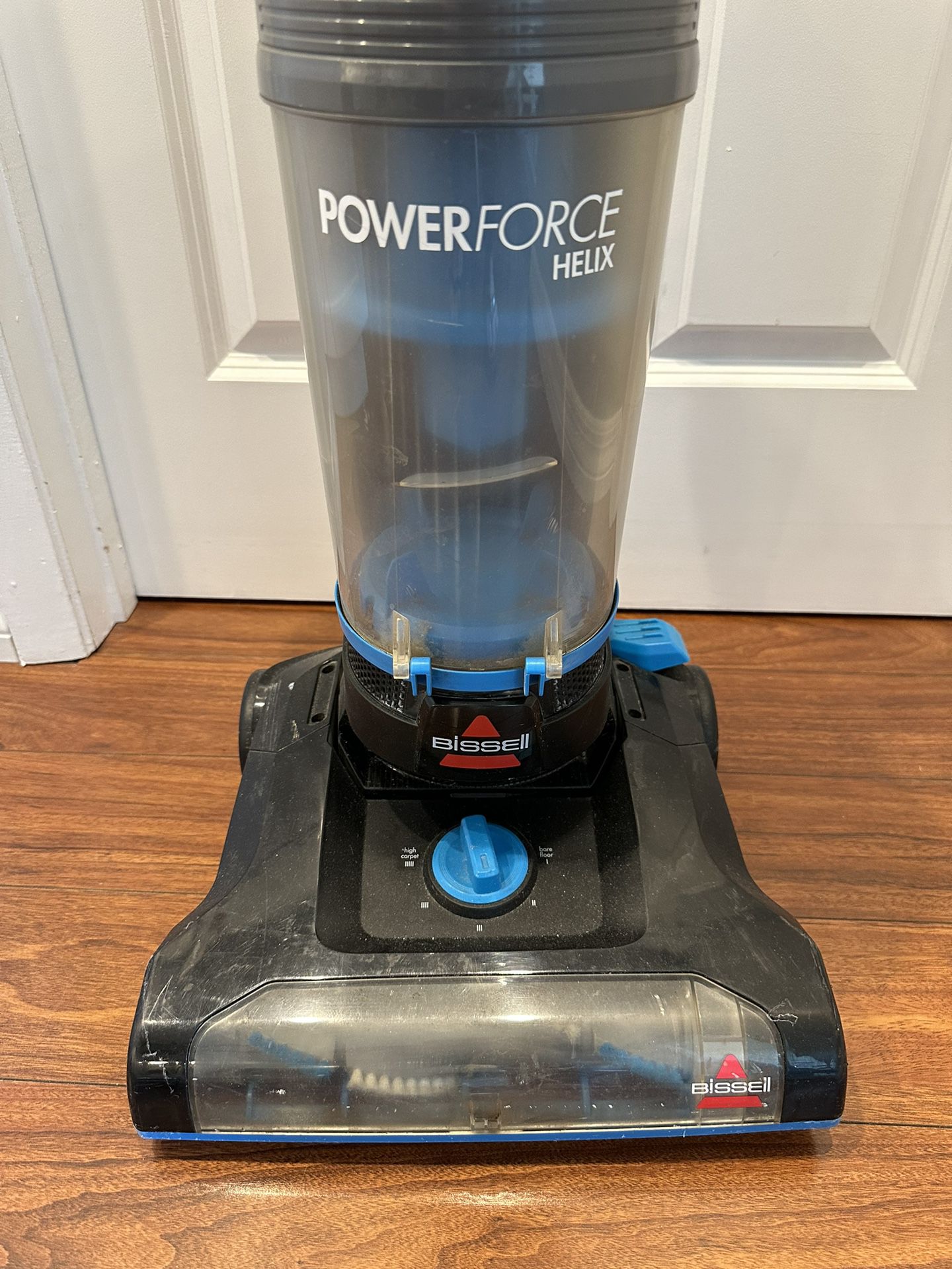Bissell PowerForce Helix Upright Vacuum Cleaner 