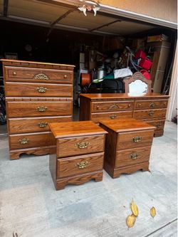 5 piece Antique bedroom set beautiful polished!