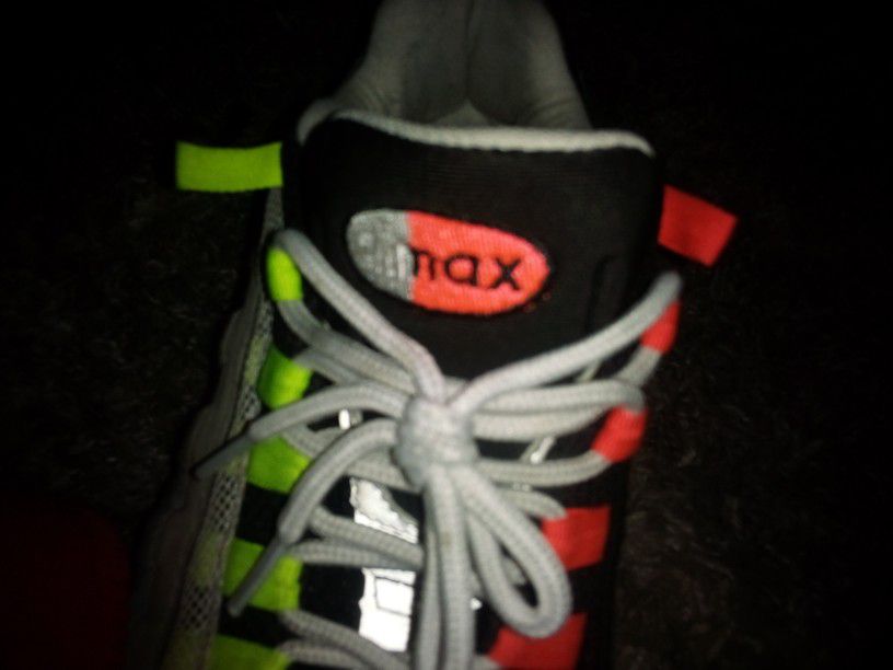 Nike Air Max ..  9.5..x3. 40$ Each Pair. 90$ For All 
