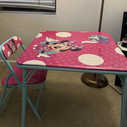 disney minnie mouse chair and Table