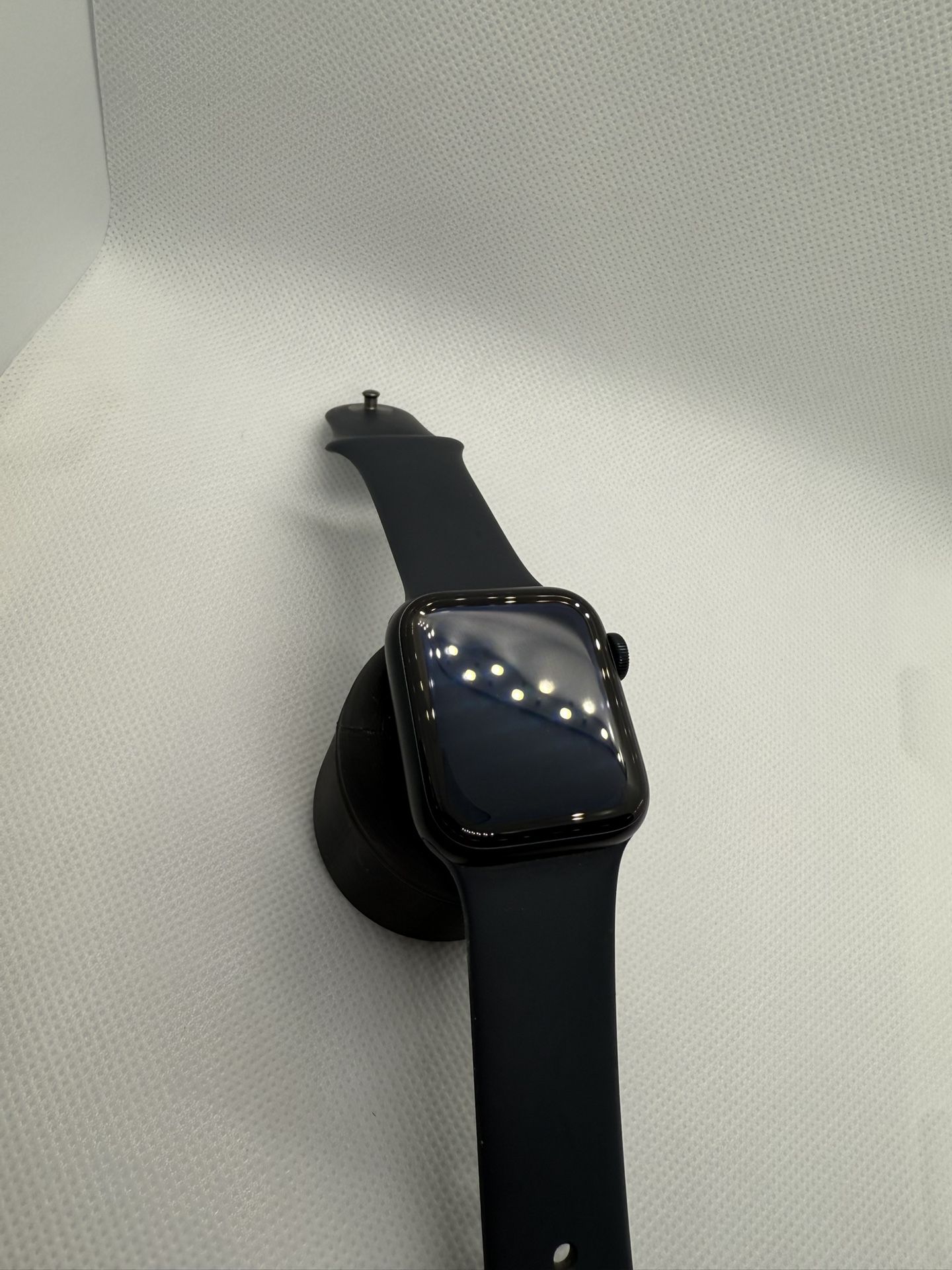 Apple Watch SE 2nd Generation GPS (Non-Cellular)