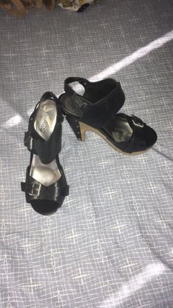Guess heel size 7