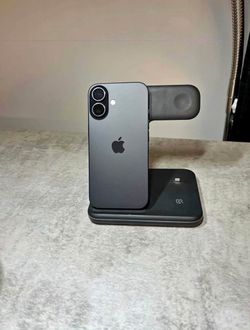iPhone 16 unlocked