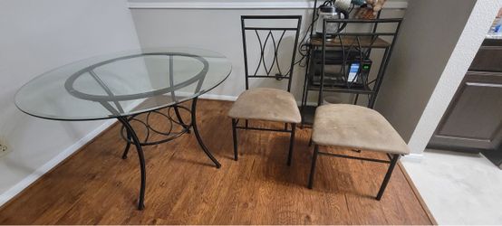 Round Glass Top Dining Table with 2 Chairs