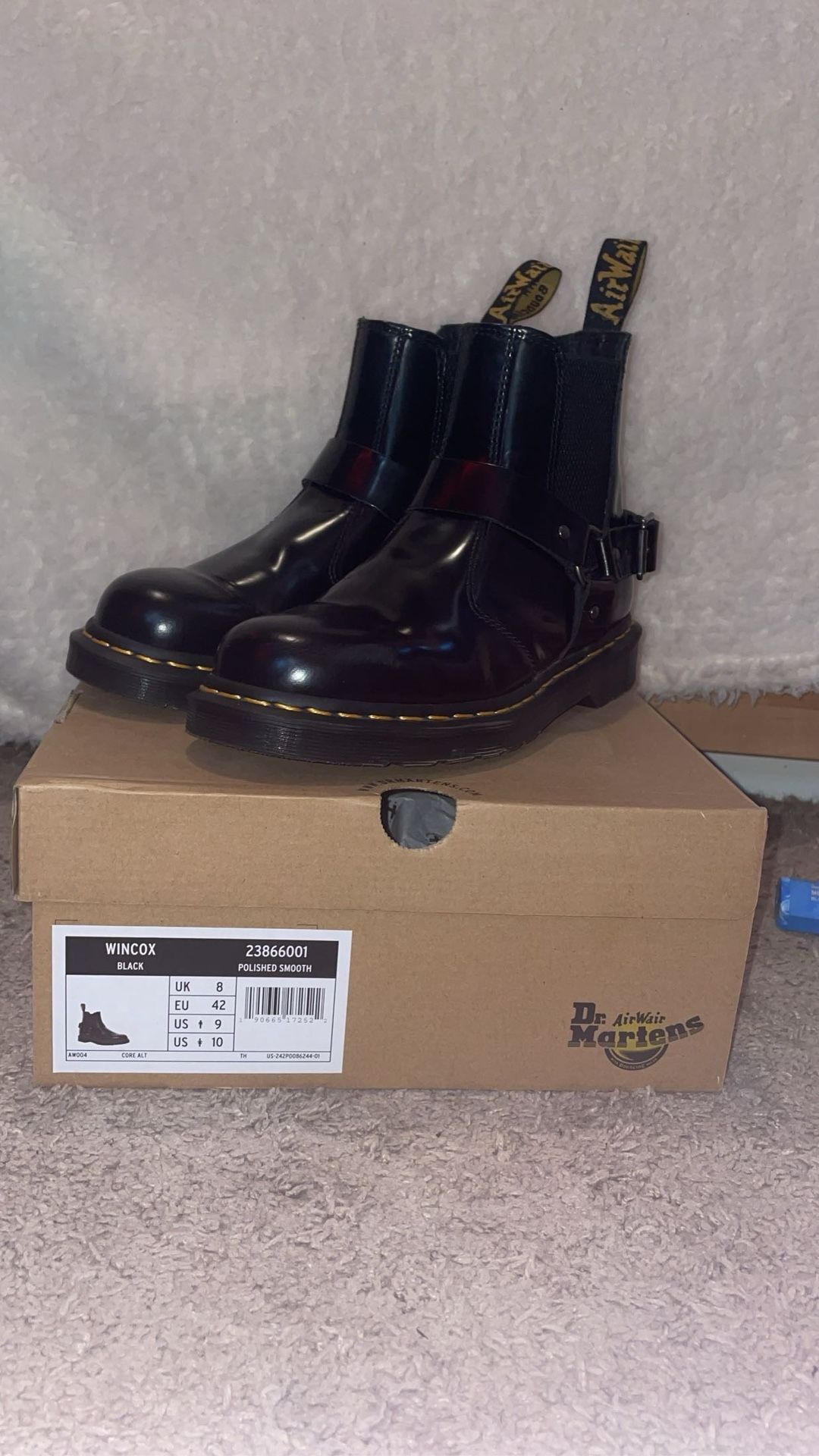 DR MARTEN WINCOX SMOOTH LEATHER BUCKLE BOOTS
