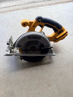 DeWALT 18V Cordless Circular Saw