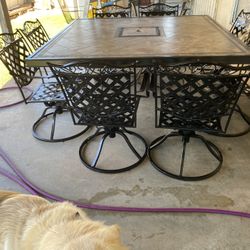 9 Pieces Outdoor  Table Set Like New