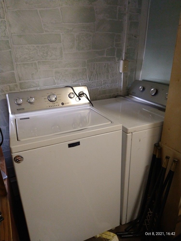 Maytag Washer And Dryer Set 