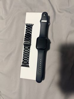 Apple Watch Series 9 (GPS) 45mm with extra band