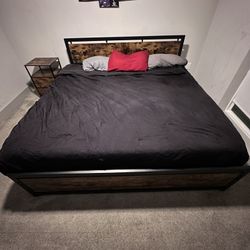 King size bed frame/mattress