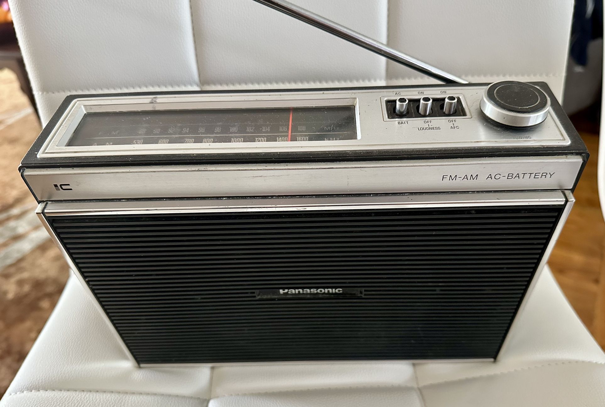 Panasonic  Model RF-923 FM-AM