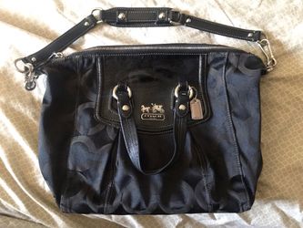 Coach bag used once paid $899 new