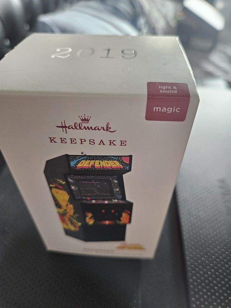 Hallmark Keepsake 2019 Defender
