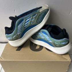 Adidas Yeezy Boost 700 V3 Kids 3 1/2.   #3991