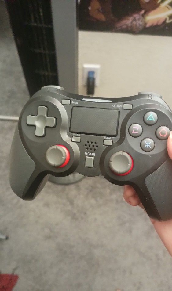 WIRELESS PS4 CONTROLLER