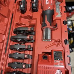 Milwaukee Press Tool M18 